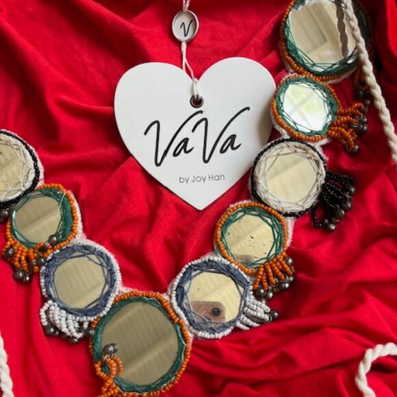 VaVa by Joy Han Bold Red Embellished Eye-Catching Top Women's Size Small (2-4) - Picture 11 of 12